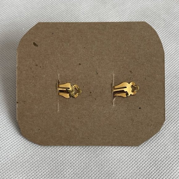 Vintage Ornate Gold-Tone and White Faux Pearl Statement Clip-On Earrings NWOT - Picture 3 of 3